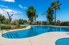 Luxury apartment with sea views, golf, gym, spa, 7 pools, Ojen